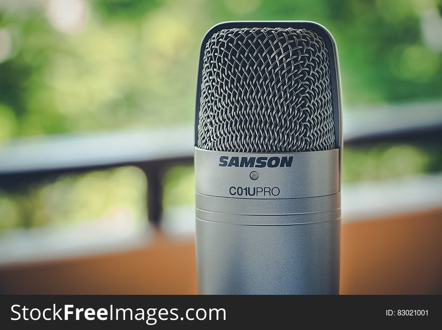 Gray Samson C01upro Microphone in Close View Image