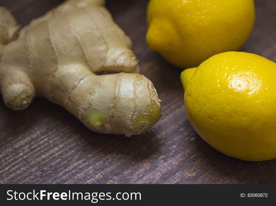 Ginger and 2 Lemon Fruit