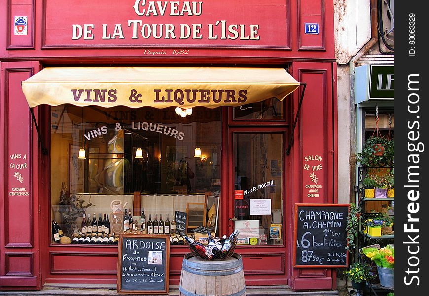 Vins & Liqueurs Store During Daytime