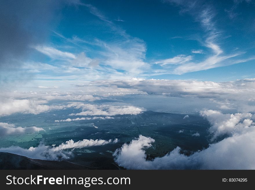 White Cloudy Blue Sky at Daytime