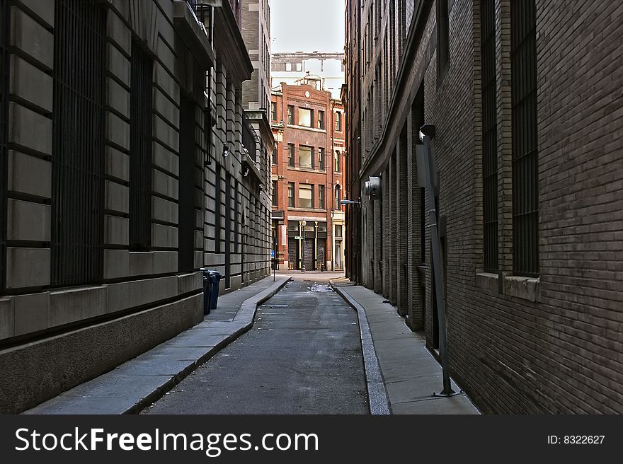 Looking down a skinny street in old boston massachusetts