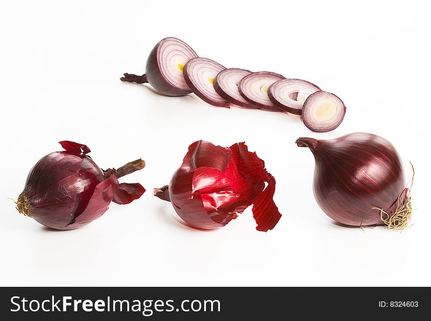 Red onion.
Expressive lighting three lamps stresses sape. By carefully drawing the skin.