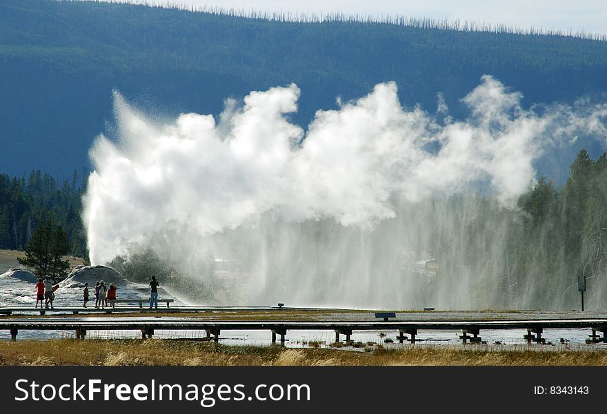 Hot geyser, Yellowstone National Park