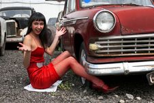 Girl Beside Car Royalty Free Stock Photos Girl Beside Car Royalty Free Stock Photos