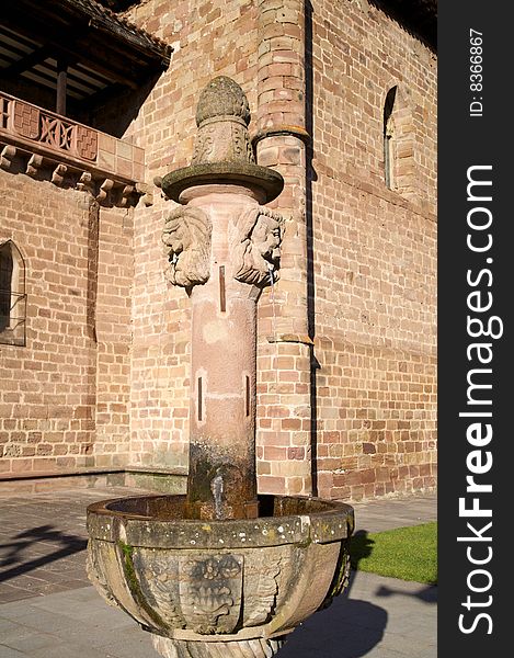 Four Faces Fountain