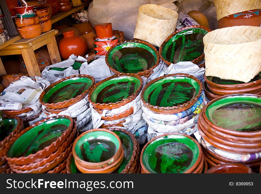 Sale of dishes made of clay