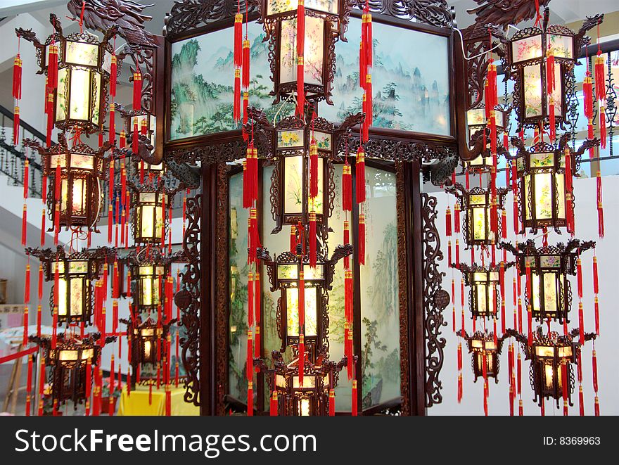 Palace lantern is traditional workmanship. Revolving scenic lantern is one kind of palace lanterns.