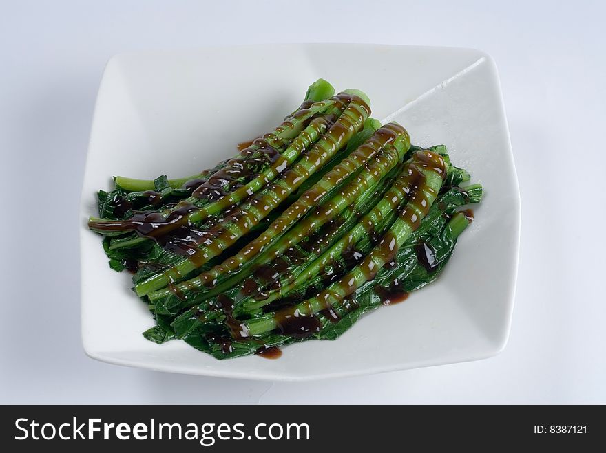 Sauteed spinach with soy sauce glaze