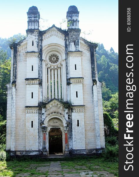 The handsome neo-romanesque 1895 old French church built by French missionaries was mostly destroyed by the Sichuan earthquake on 12 May 2008 in Bai Lu, Sichuan Province, China - Xu Lei Photo / Lee Snider Photo Images. The handsome neo-romanesque 1895 old French church built by French missionaries was mostly destroyed by the Sichuan earthquake on 12 May 2008 in Bai Lu, Sichuan Province, China - Xu Lei Photo / Lee Snider Photo Images.