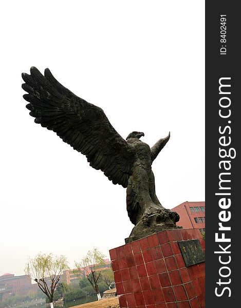 Eagel statuary in Jiaotong University