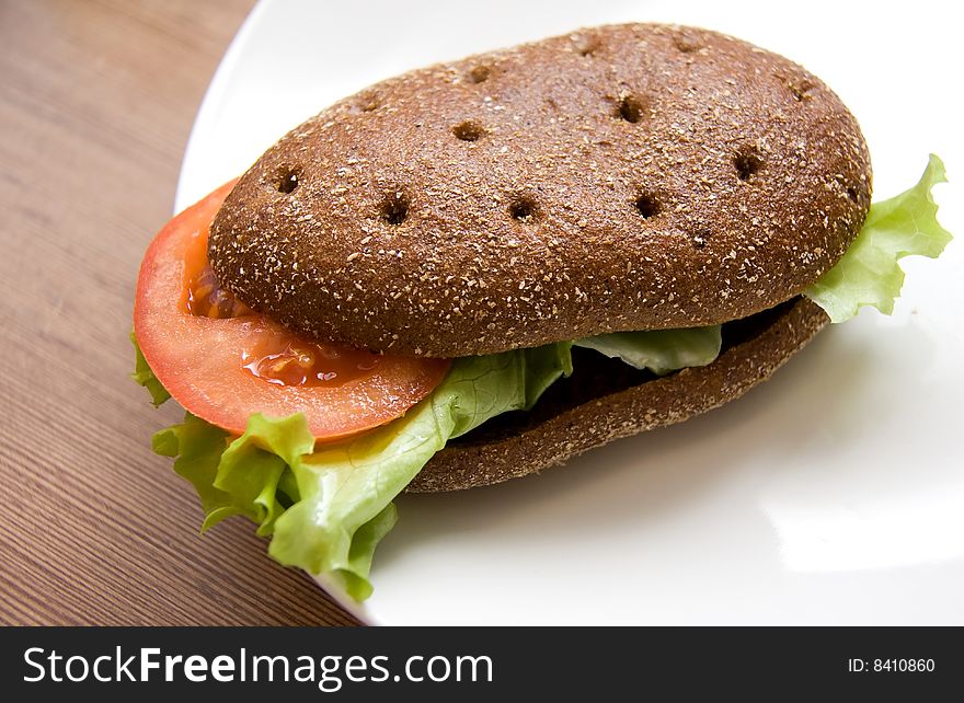 Sandwich with Freshness Vegetables, Tomato and Lettuce