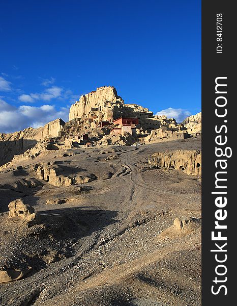 Ruins of a Mysteriously Vanished Tibetan Kingdom