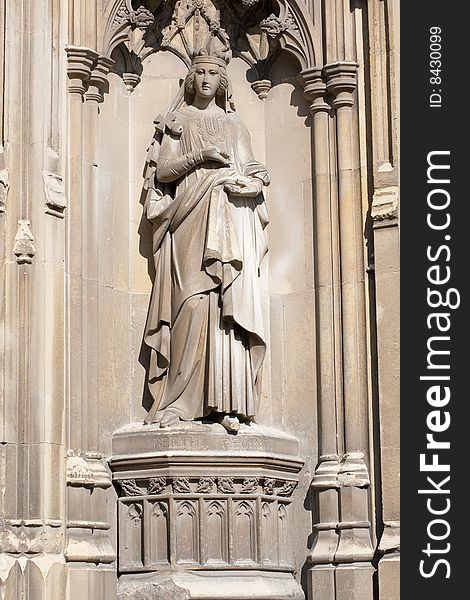 Statue of a queen made in stone in Canterbury. Statue of a queen made in stone in Canterbury