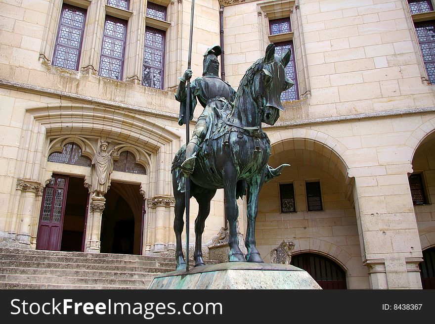 Statue of a knight on a horse in Pierrefonds, France. Statue of a knight on a horse in Pierrefonds, France