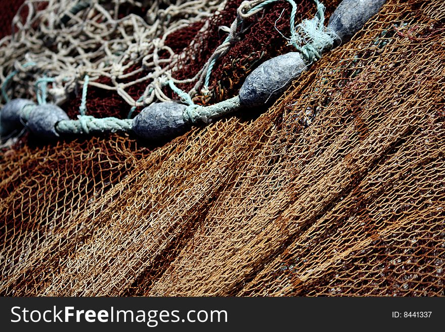 Fishing net and weights