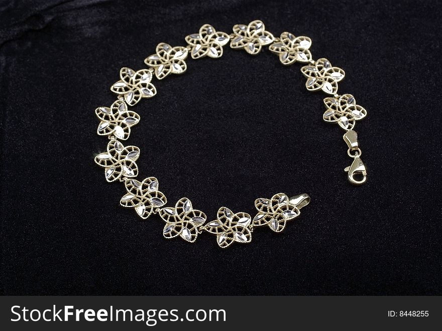 White and yellow gold bracelet