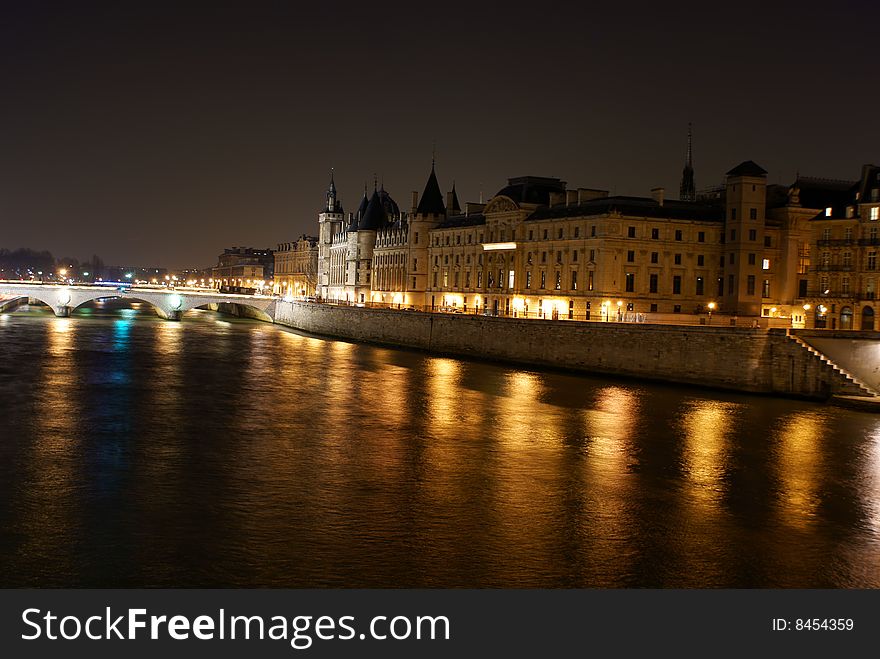 A night shoot for paris with seine river and Palaise de Justice