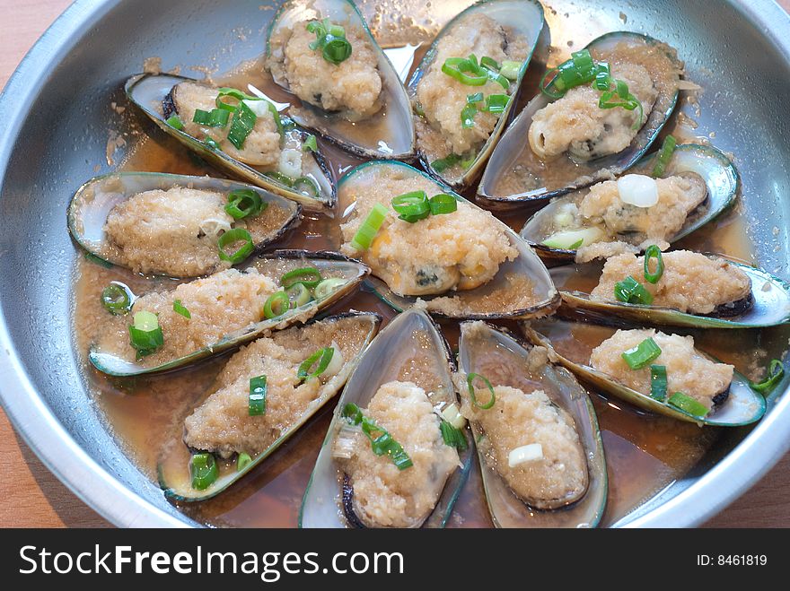 Chinese Mussel With Garlic And Scallion