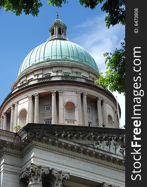 The handsome great dome of 1937-39 Old Supreme Court Building opposite the Padang in the historic Colonial District of Singapore - Lee Snider Photo. The handsome great dome of 1937-39 Old Supreme Court Building opposite the Padang in the historic Colonial District of Singapore - Lee Snider Photo.