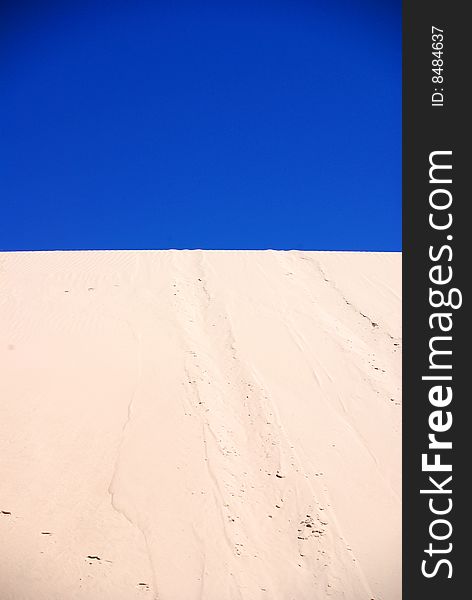 The â€œSnowdriftâ€ Sand Dune in Wyperfeld National Park, Mallee Desert, Australia. The â€œSnowdriftâ€ Sand Dune in Wyperfeld National Park, Mallee Desert, Australia.