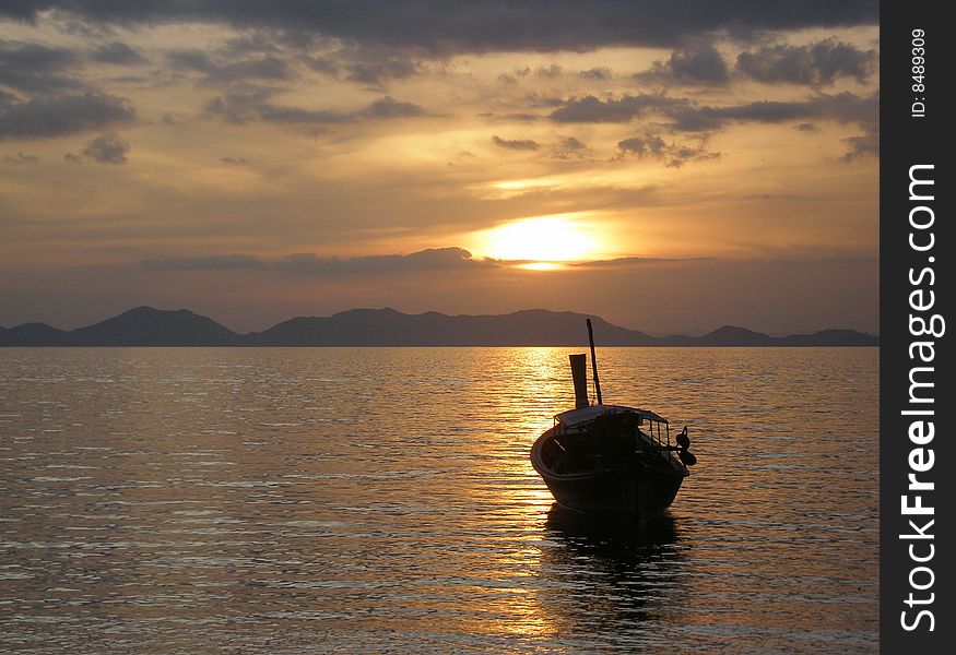 Suntet in thailand with boat. Suntet in thailand with boat.