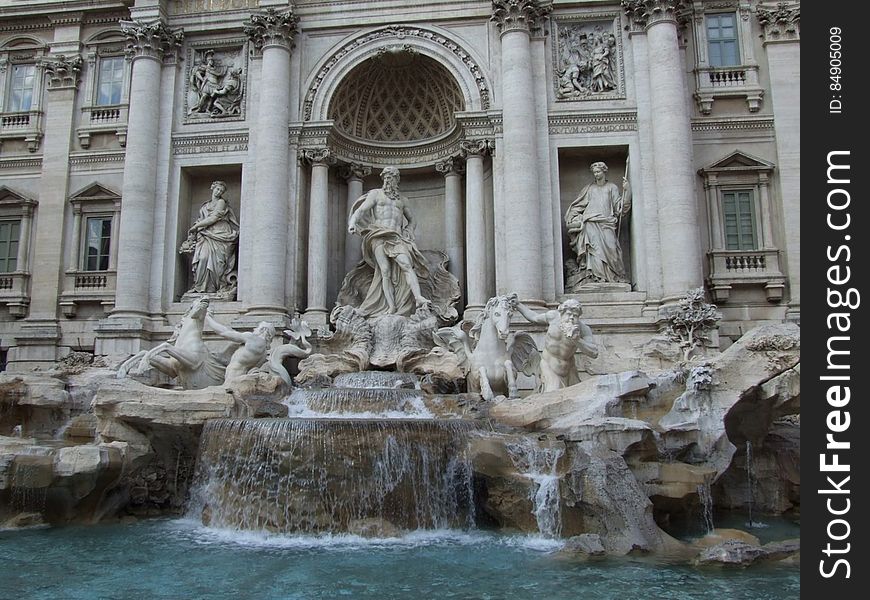 Italy Roma Fontana Di Trevi - Creative Commons By Gnuckx