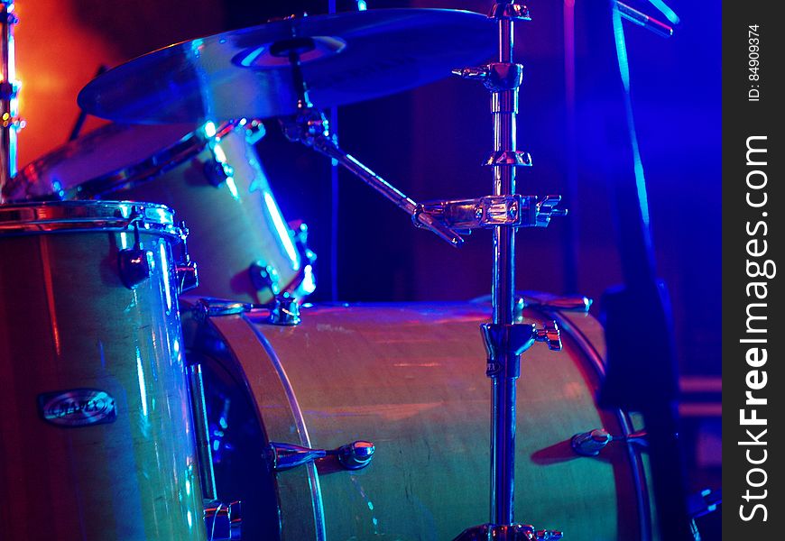 Shallow Focus Photography of Brown Drum Set