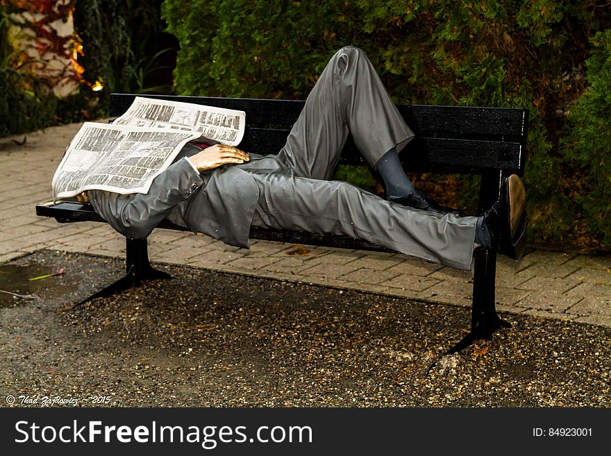 Seward Johnson sculpture of a man asleep on a bench Grounds for Sculpture in Hamilton Township, New Jersey Please use this URL to link back to this page if you use the photo: goo.gl/lBYzfG . Thanks!. Seward Johnson sculpture of a man asleep on a bench Grounds for Sculpture in Hamilton Township, New Jersey Please use this URL to link back to this page if you use the photo: goo.gl/lBYzfG . Thanks!