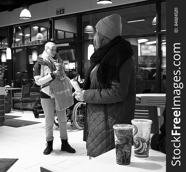 Unknown beauty, Burger King, Candid