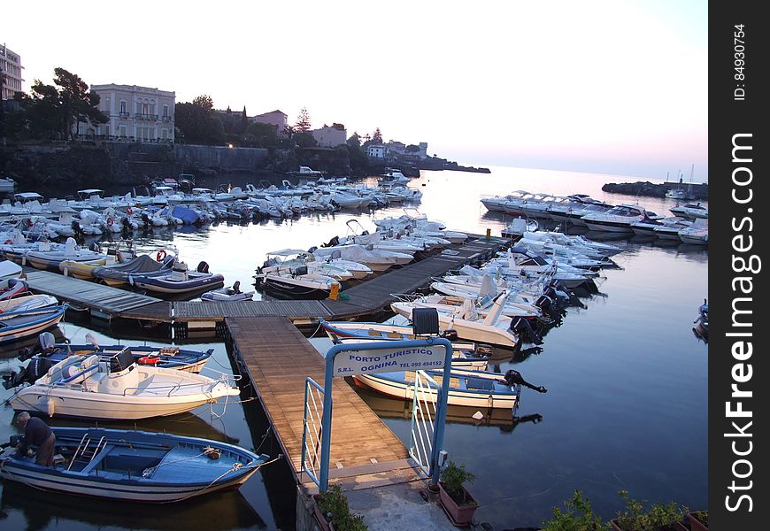 Porto Ulisse-Ognina-Catania-Sicilia-Italy - Creative Commons by gnuckx