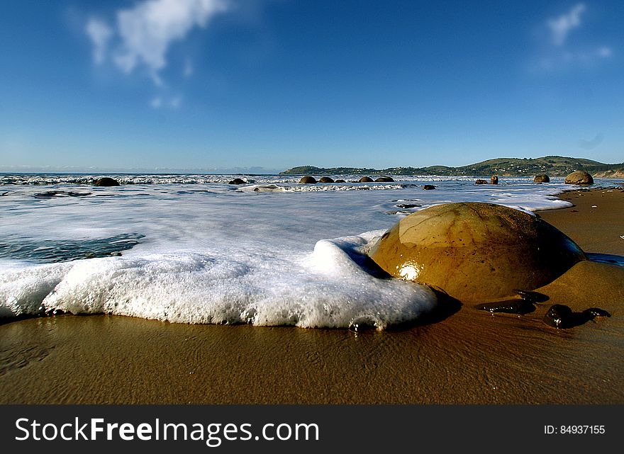 Moeraki Boulder