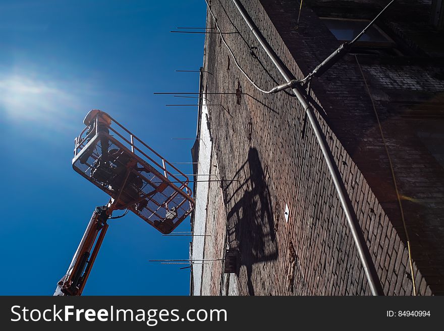 working in the hot summer sun-vancouver-gastown-xe2-20150609-DSCF6452