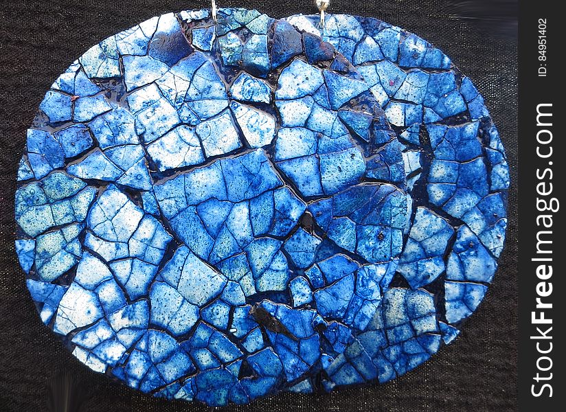 blue cracked-eggshell texture