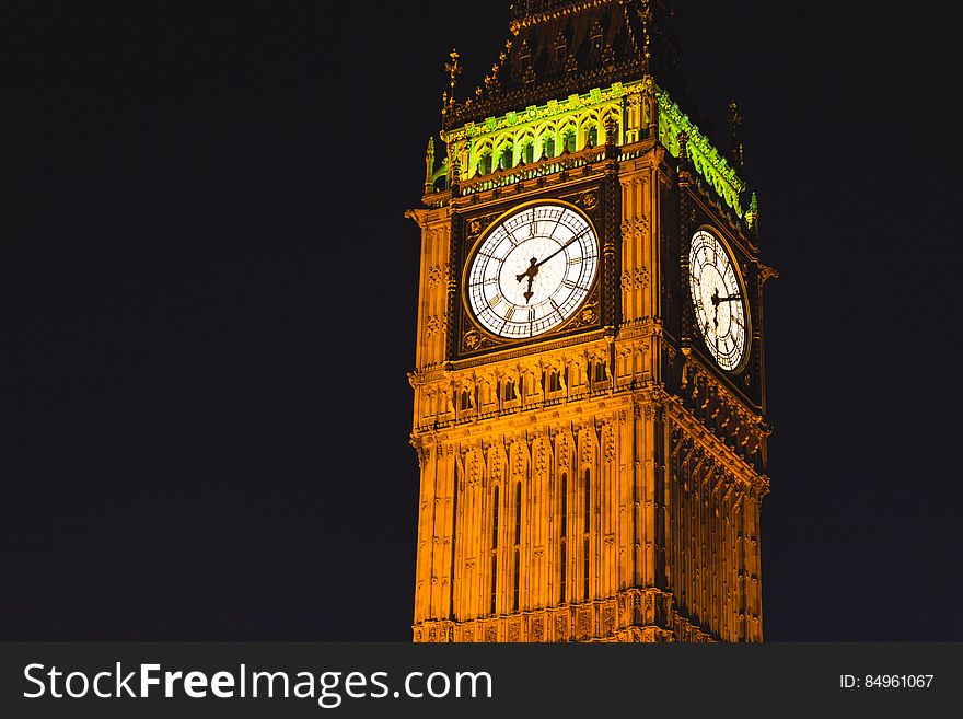 Brown Elizabeth Tower during Night Time