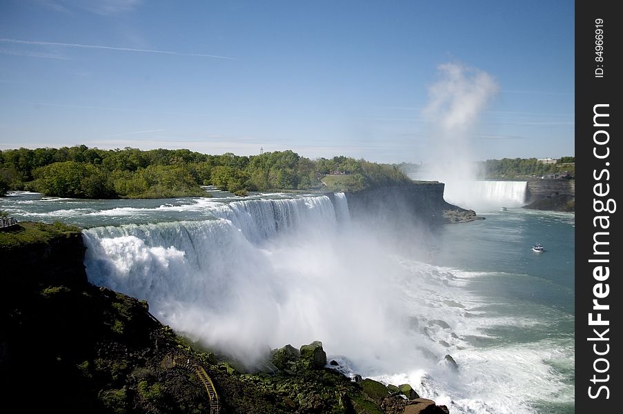 American Falls, one of three waterfalls known as Niagara Falls.