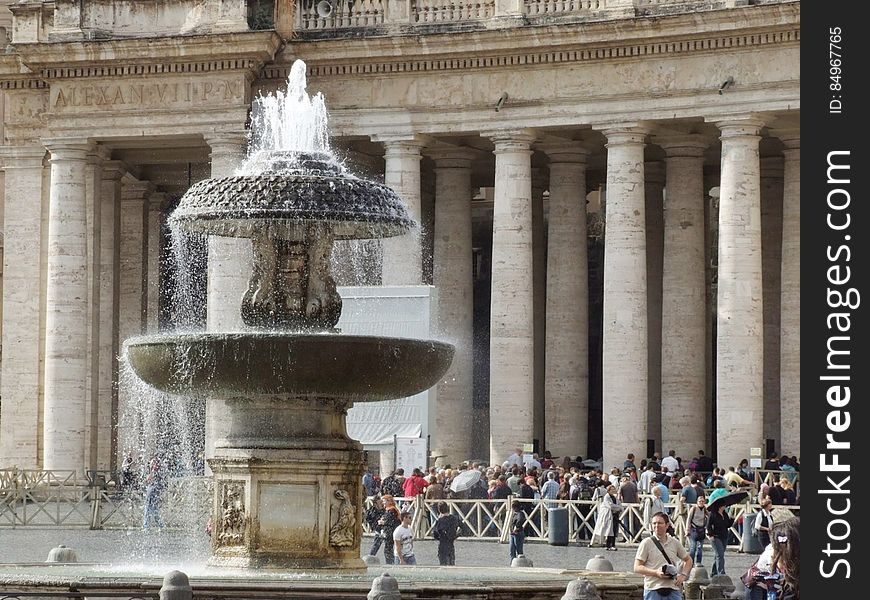 Italy Vatican - Creative Commons By Gnuckx