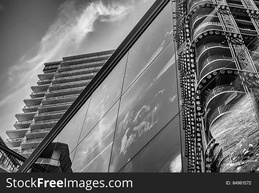 131 Woodwards Full Contrast And Structure-vancouver-gastown-xe2-zeiss35-2-20150703-DSCF6606-Edit