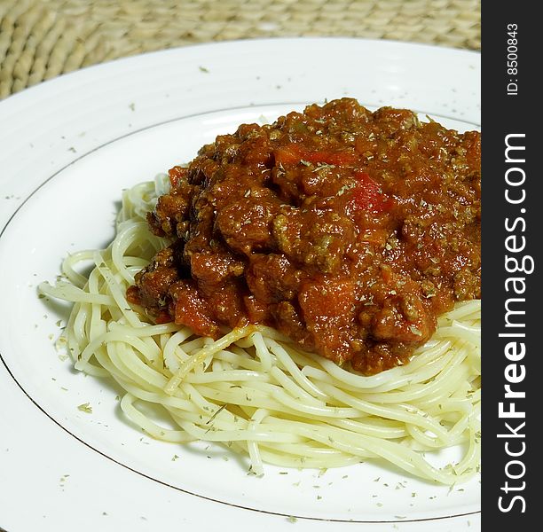 Close shot of a spaghetti dinner. Close shot of a spaghetti dinner