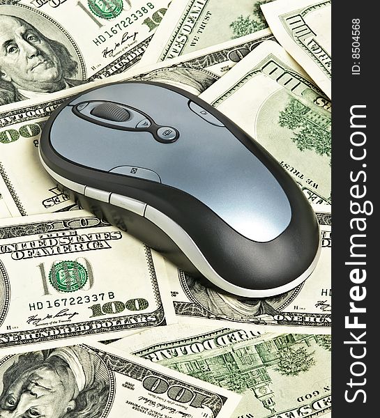 Concept Mouse On The Money