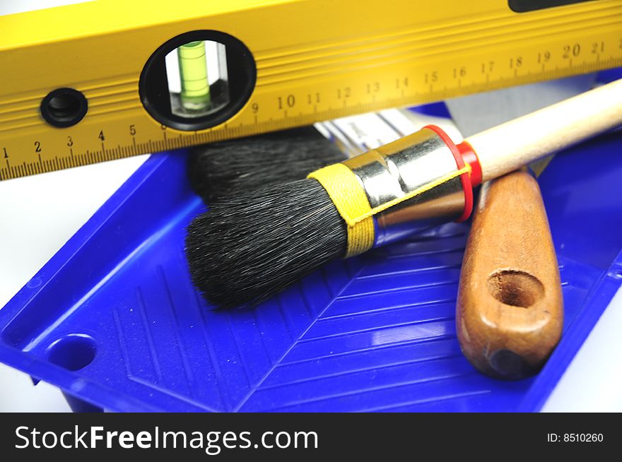 Tools you need to redecorate your home. Tools you need to redecorate your home