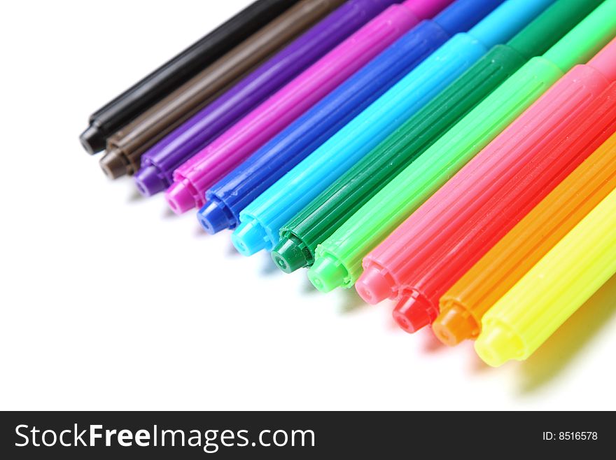 Multicolored felt tip pens