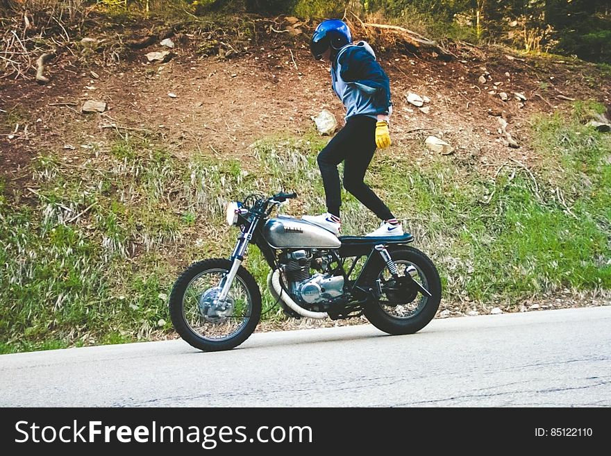 Motorbike standing ride