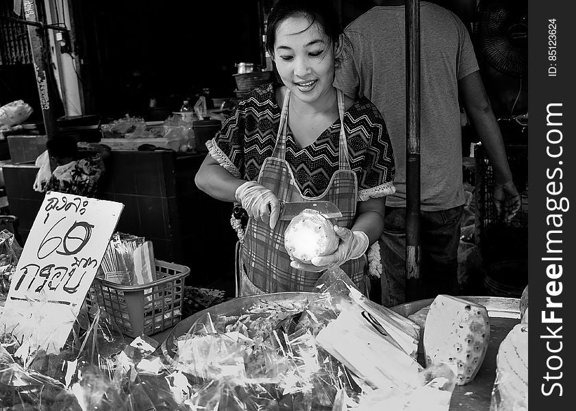 Pineapple woman, Rayong market