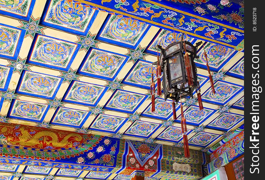 Beautiful beams and palace lantern are made of woods in Qing Dynasty