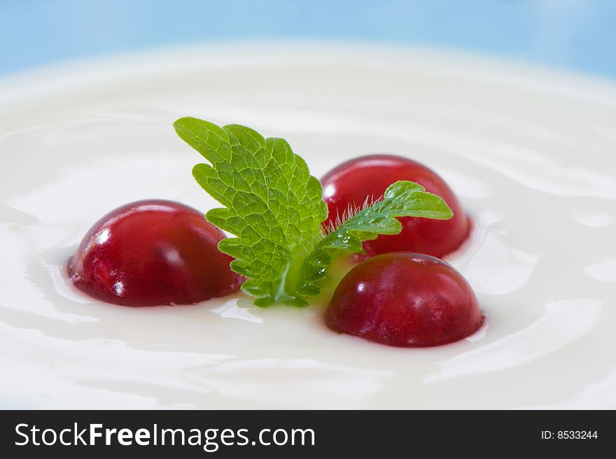 Macro image of yogurt and fruit