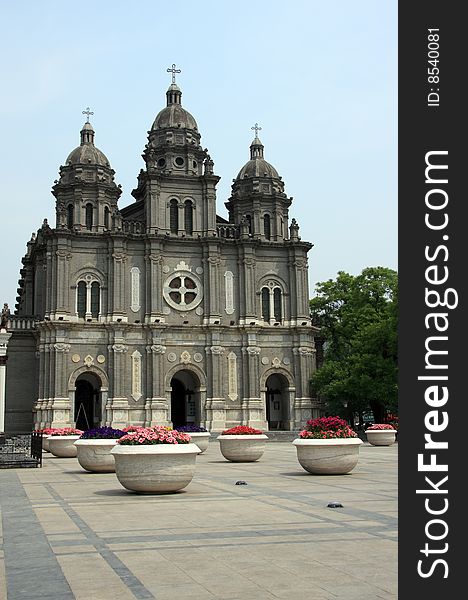 Front view of a cathedral