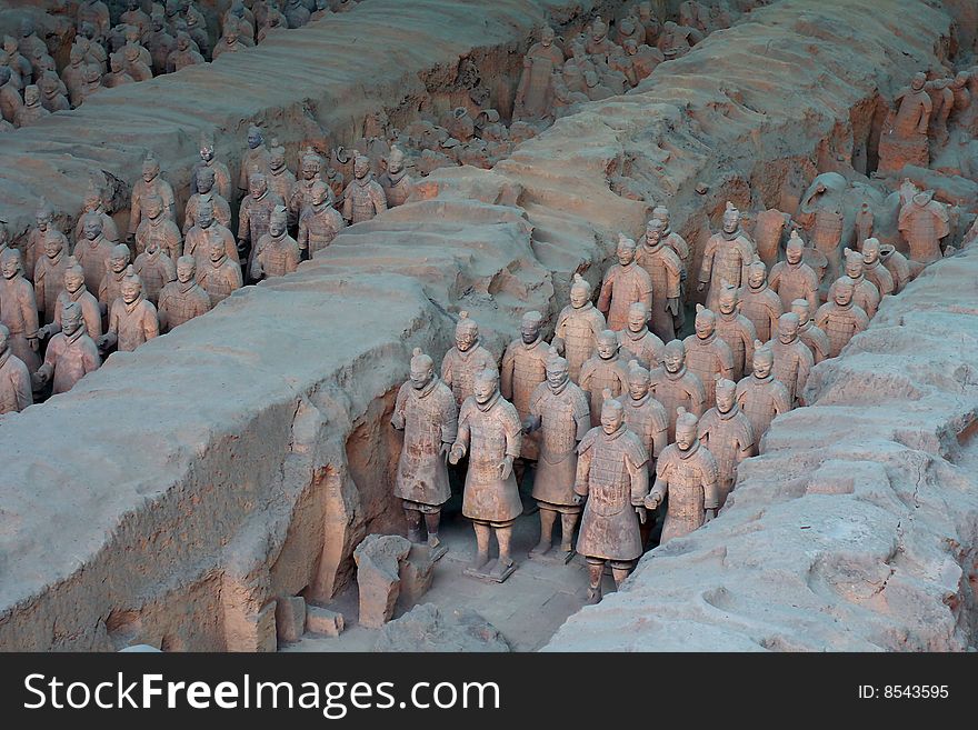 These terracotta warriors have beautiful colors and look lifelike, which are in Emperor Qin Shihuang's mausoleum. These terracotta warriors have beautiful colors and look lifelike, which are in Emperor Qin Shihuang's mausoleum
