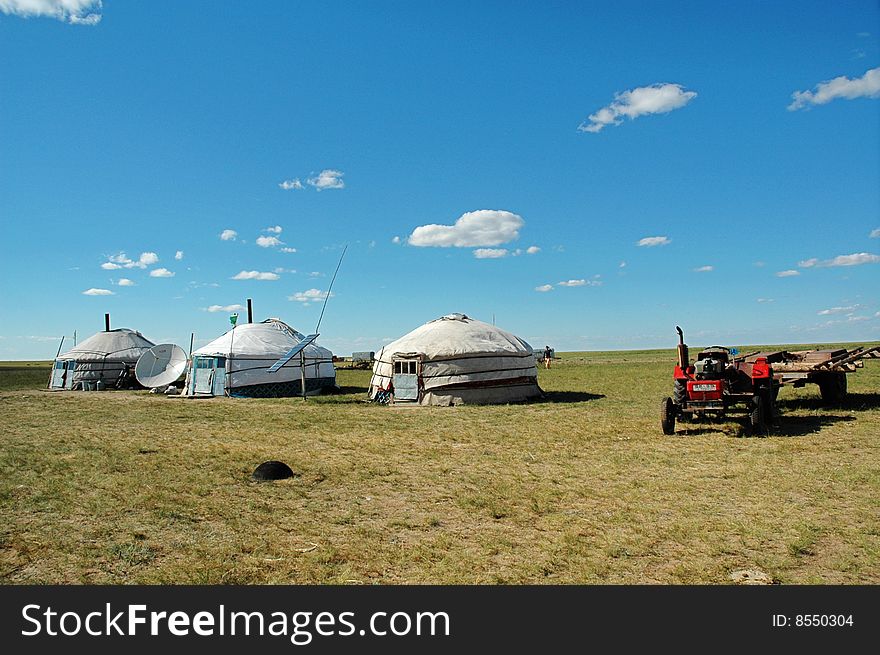 House which Chinese the Mongols inhabits --Yurt