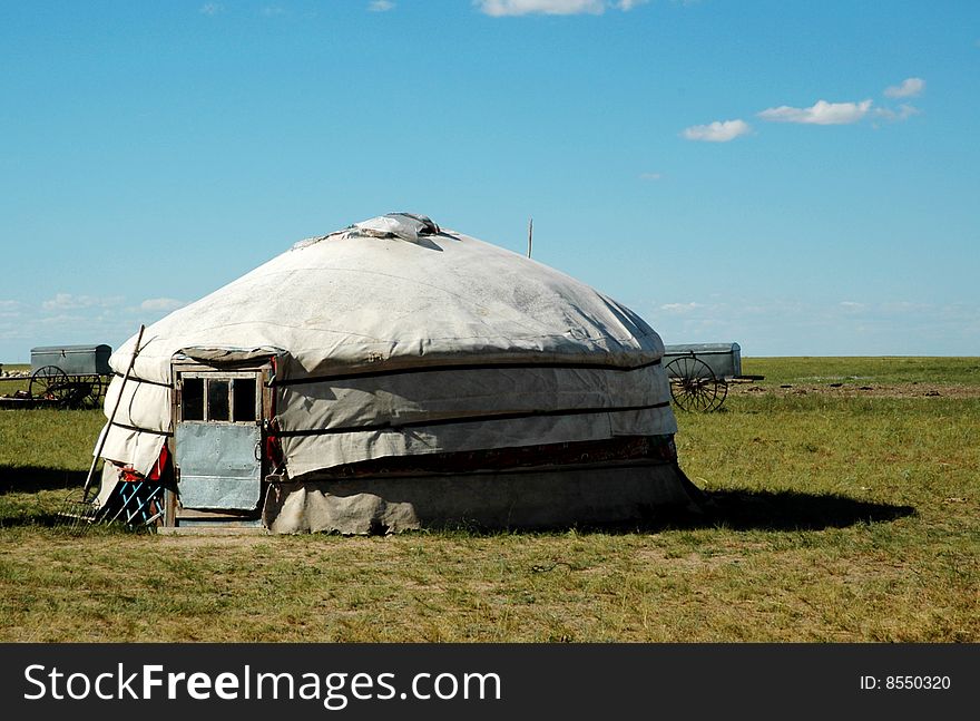 House which Chinese the Mongols inhabits --Yurt