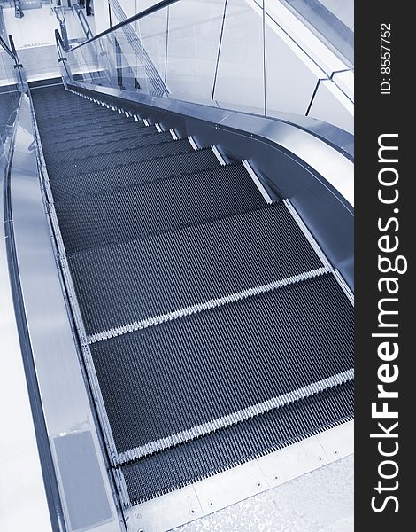 The escalator of a market.